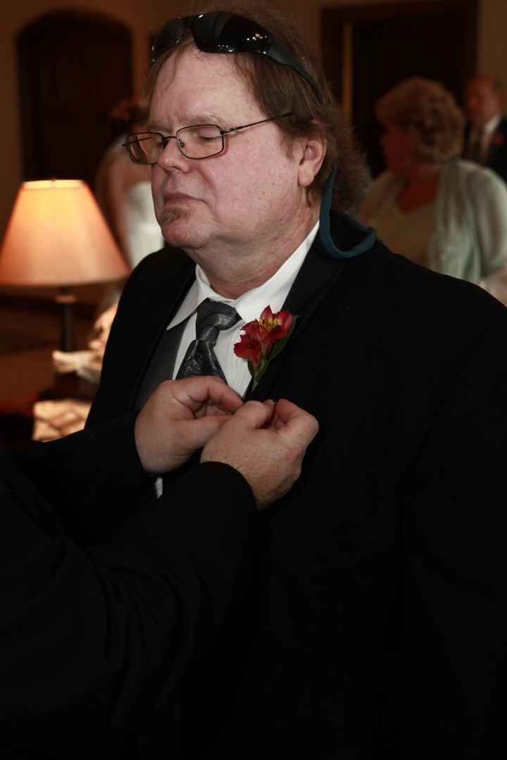 our wedding photos are here