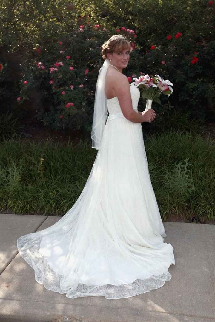 our wedding photos are here