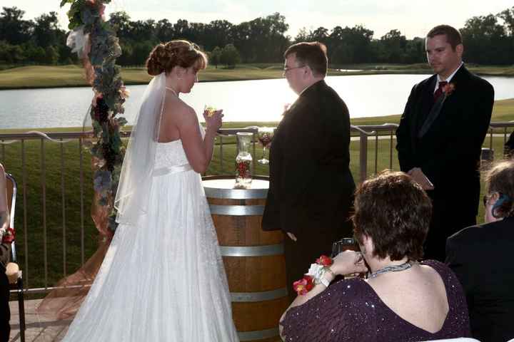 our wedding photos are here