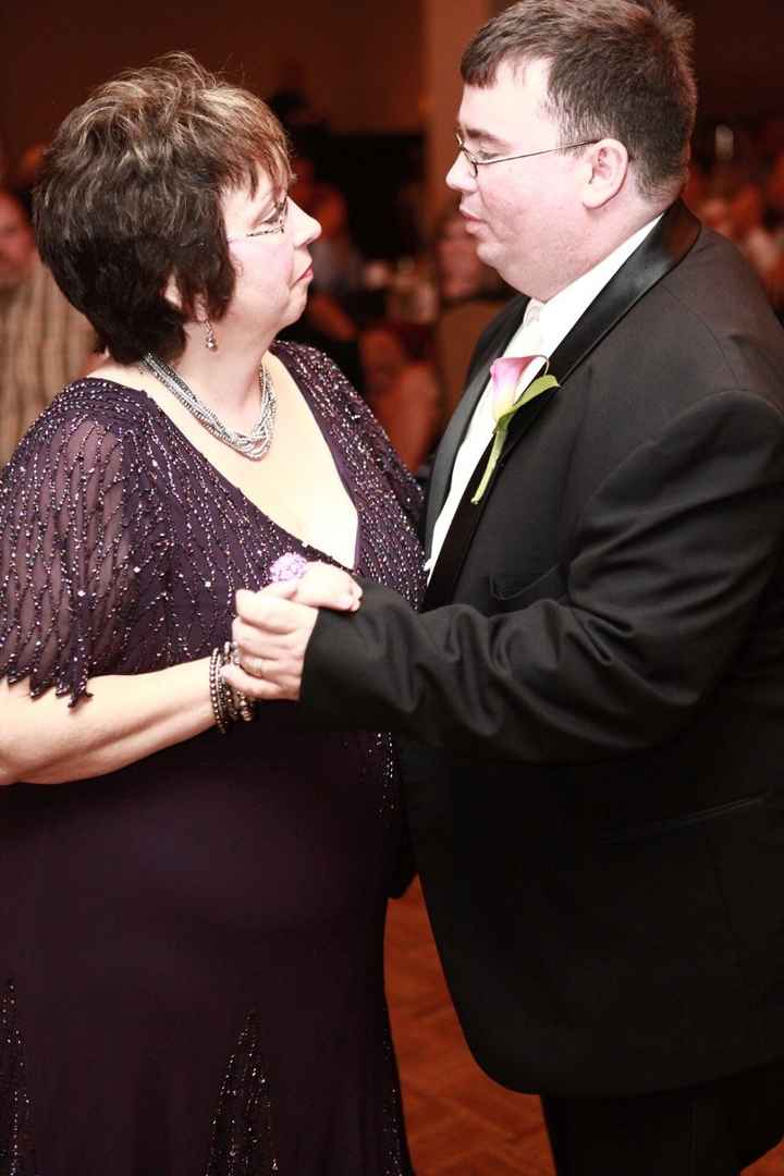 our wedding photos are here