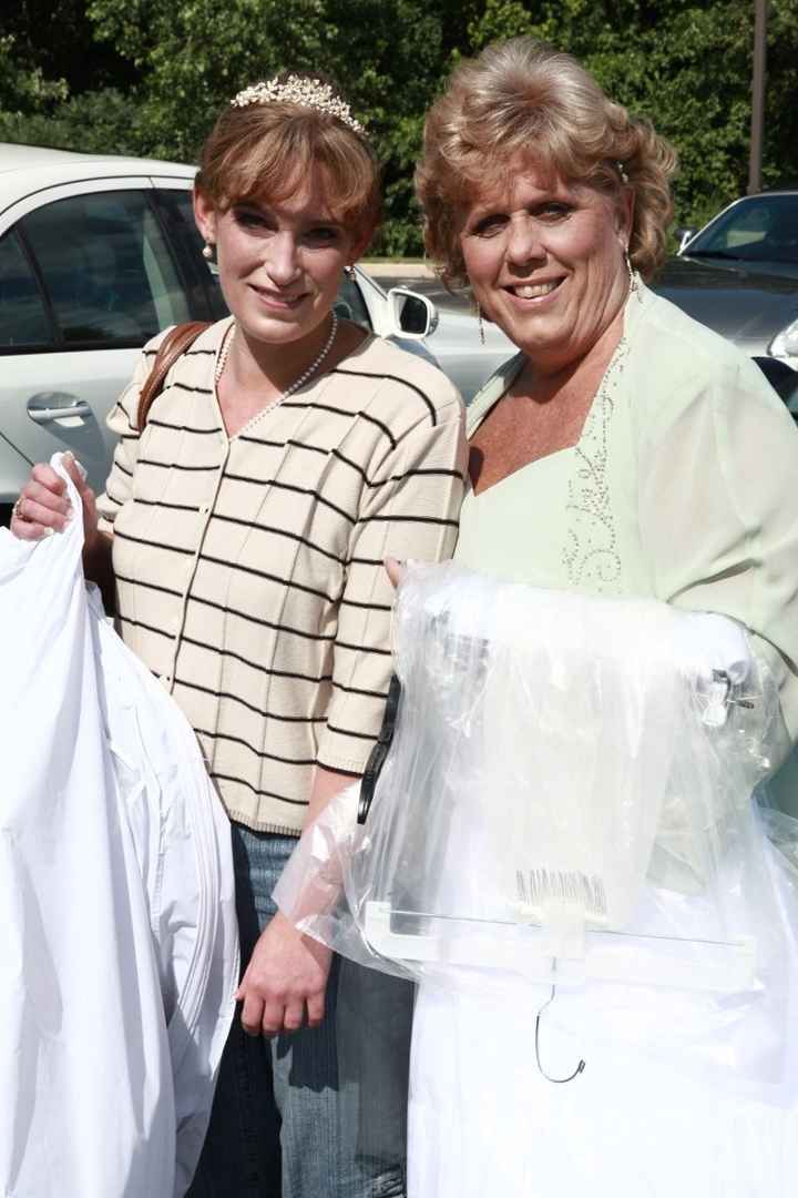 our wedding photos are here