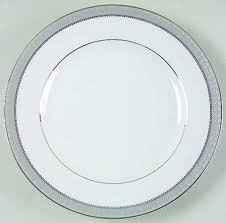 what kind of china and causal silverware and glasses do you have?