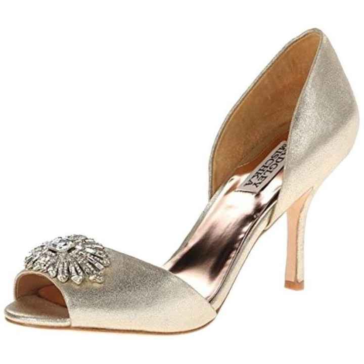 Let me see your shoes!