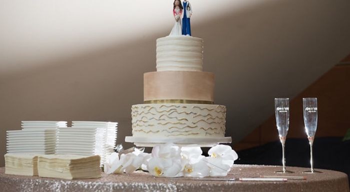 Cake stands