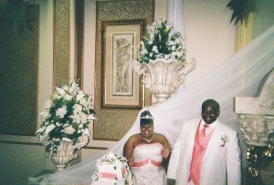 A few pics from the wedding day ladies! These are from the cameras I had on the tables for guest.