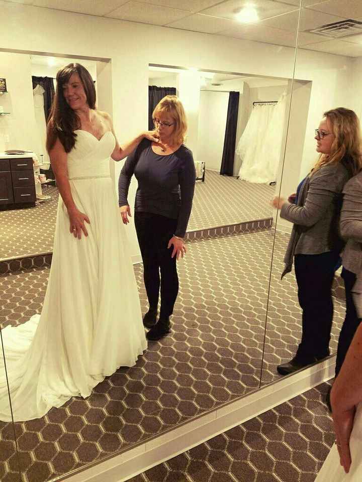 First post here and yes to my dress photo :)