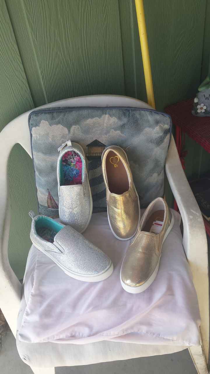 Show Me Your Shoes!!