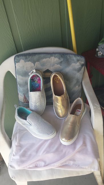 Show Me Your Shoes!!