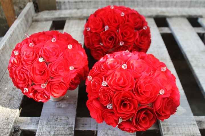 Bridesmaids' bouquets!!! :) ***UPDATE in comments: bride's and boutonnieres!***