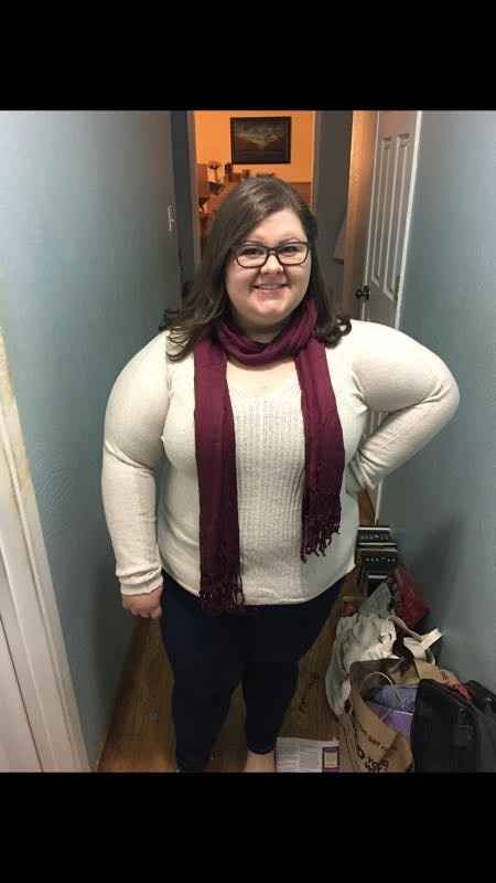 Help me choose engagement photo outfits?