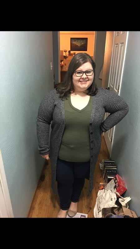 Help me choose engagement photo outfits?