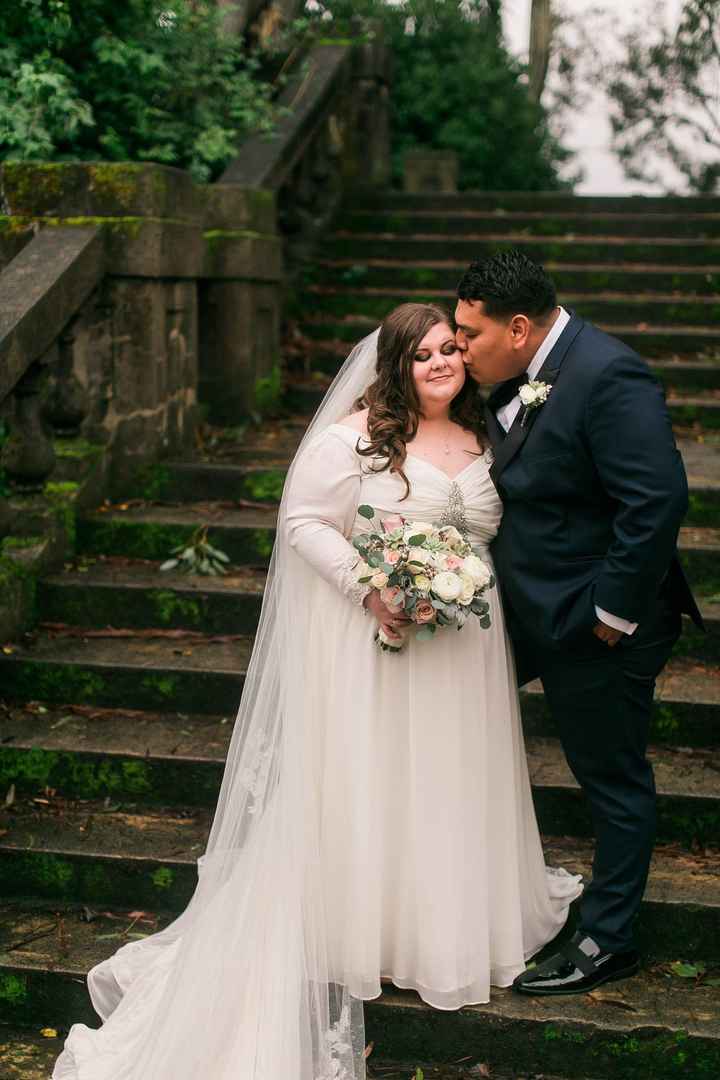 PRO BAM (finally! sorry I'm a little late!) plus size bride :)