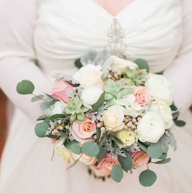Show us your bouquets/centerpieces! (pics)