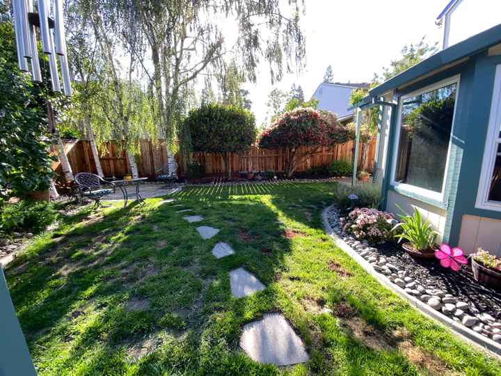 Table layout for small area - 1