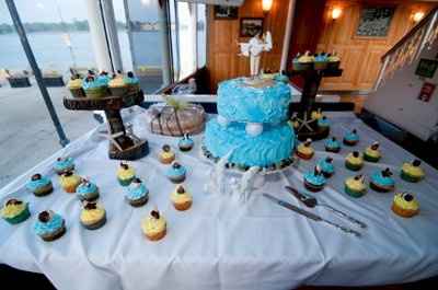 Cupcakes or Fake cake??