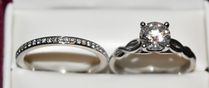 Twist on the ol' Ring Pics!