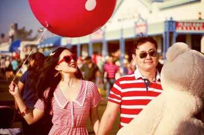 Sweet-50s-Retro-Vintage-Styled-Date Engagement Session @ Santa Monica Pier *edit~FINALLY~more pics! 