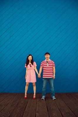 I need some ideas for engagement portrait poses