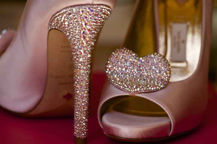 DIY Crystal Wedding Shoes~pics!