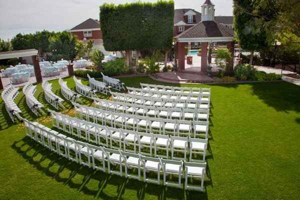 Do you have a photo of your ceremony location? SHARE UR PICTURE!