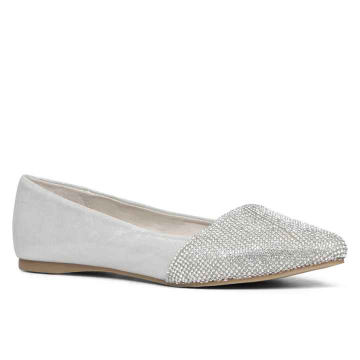 What kind of shoes will you wear?