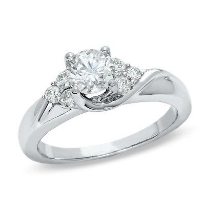 I'd love to see everyone's engagment rings.
