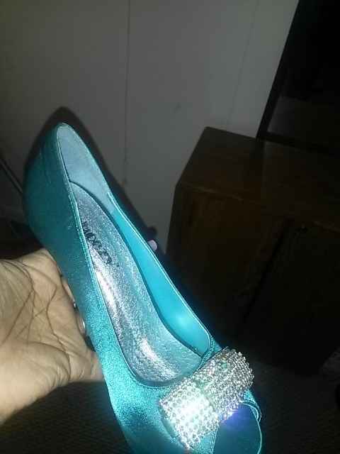 SHOE AND DRESS GIVE AWAY!!!! PIF