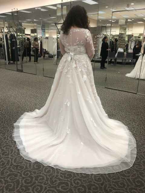 Wedding dress trains 😍👰🏻🤍 - 1