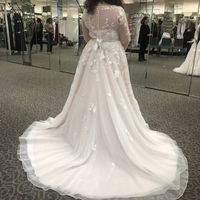Wedding dress trains 😍👰🏻🤍 - 1