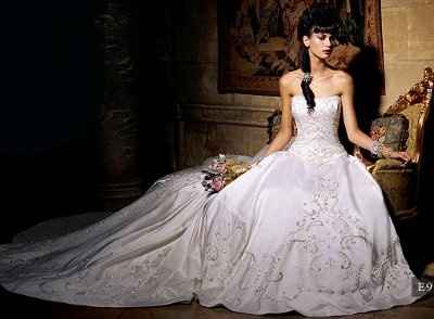 Wednesday fun... dress models... what the eff?