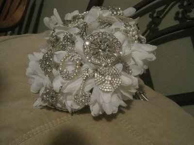 Update on my jeweled bouquet... with pics :)