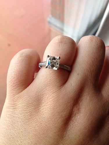 Finally, My Engagement Ring! *PICS*