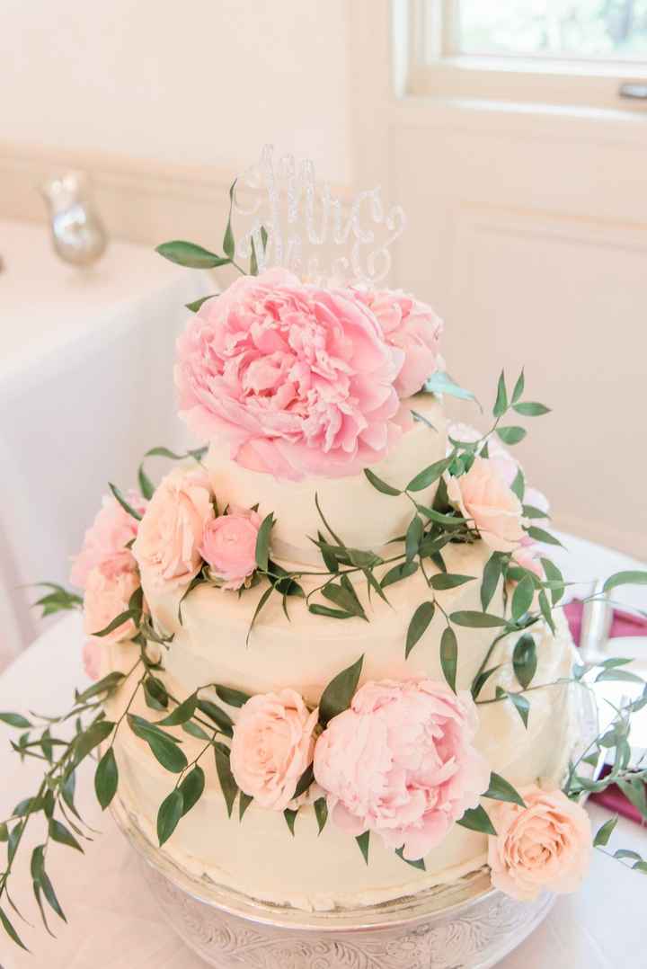 the amazing cake my mom made!! 