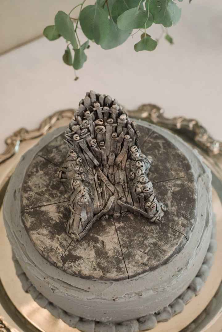 the grooms cake! mom MADE that topper!!! Game of Thrones! 