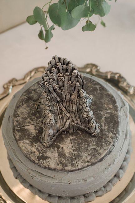 the grooms cake! mom MADE that topper!!! Game of Thrones! 