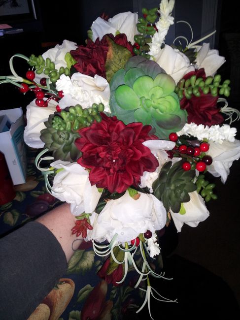 Is your bouquet neutral/ivory or bolder colors? Show me!