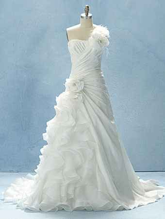 Size 12 - 14 Brides, post your dresses or you in them!!!