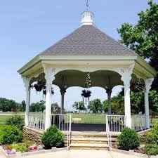 Help Me With Ceremony Decor!