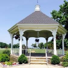 Help Me With Ceremony Decor!