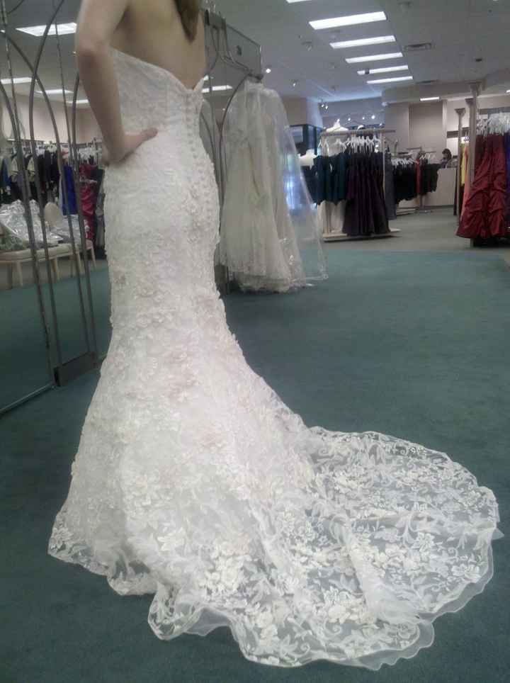 Flowers to go with my dress style?