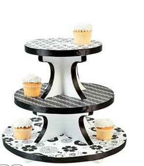 What do you think of this... cupcake centerpieces.