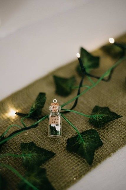 DIY wedding favors. Cute and affordable! 