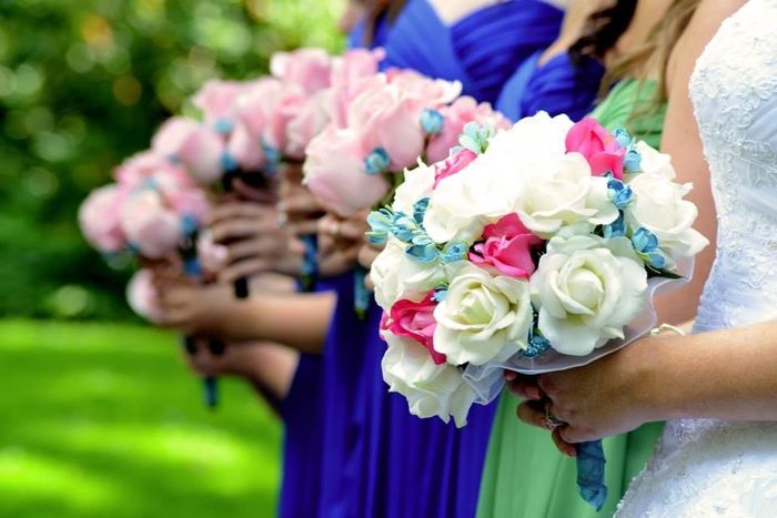 Real Flowers VS Silk Flower Bouquets - How did you decide???? HELP!