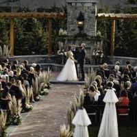 Alternative wedding parting position during ceremony - 2