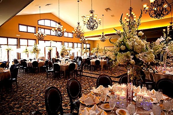 Can I get some venue / dress porn?