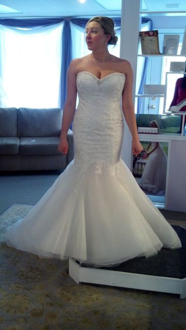 Can I get some venue / dress porn?