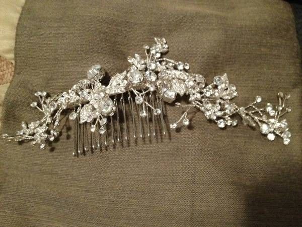 Can was have a flash on hair accessories?!
