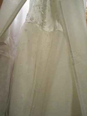 Quick question: is this ivory or white?