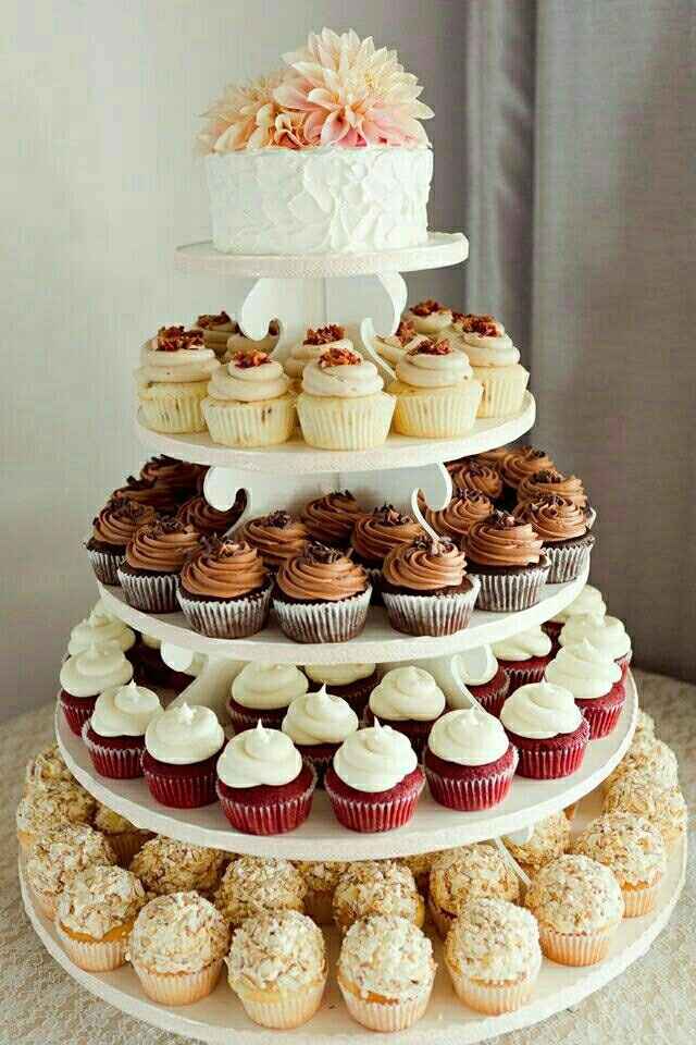 Making the wedding cake