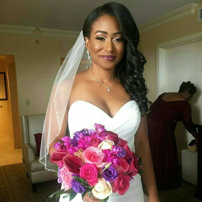 , let's see your wedding bouquet  ladies!!